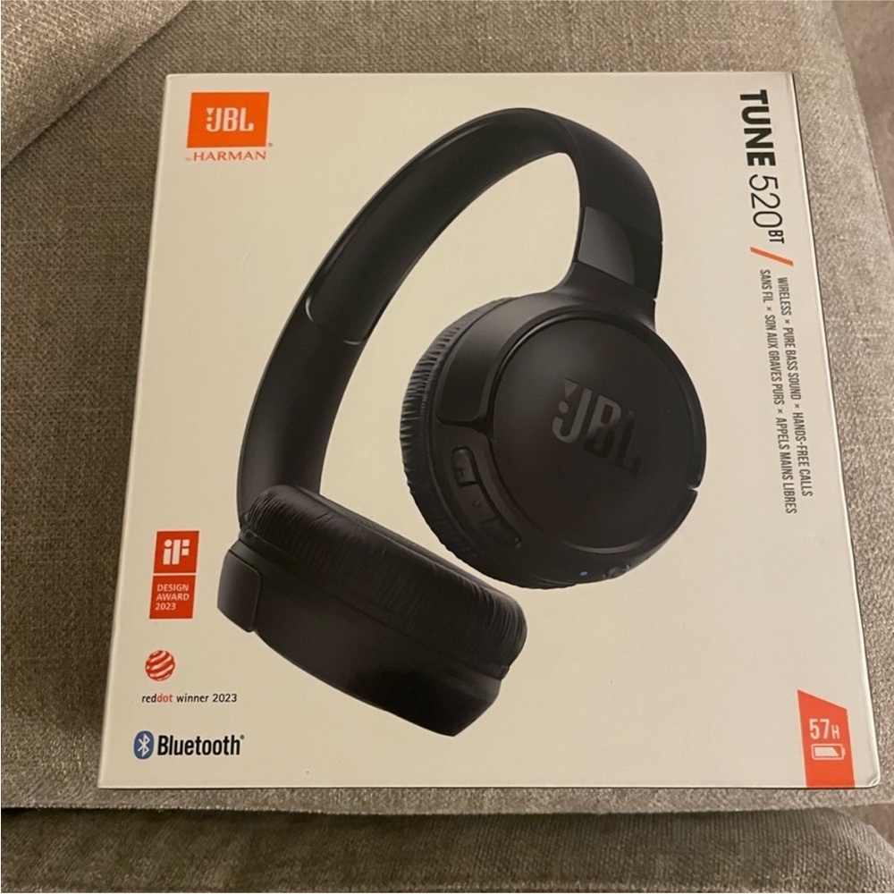 NIB JBL Tune 520BT Black Wireless Headphones On-Ear Up to 57H Battery Life Black